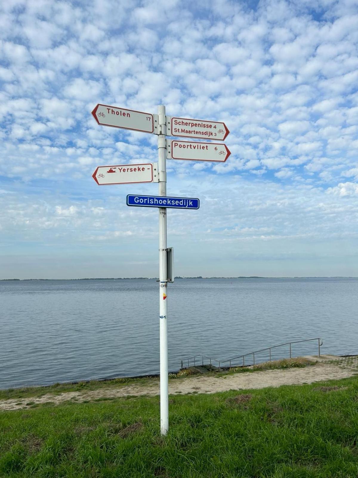 Oosterschelde Lodge Met Veel Privacy En Dicht Bij Het Water Scherpenisse Extérieur photo